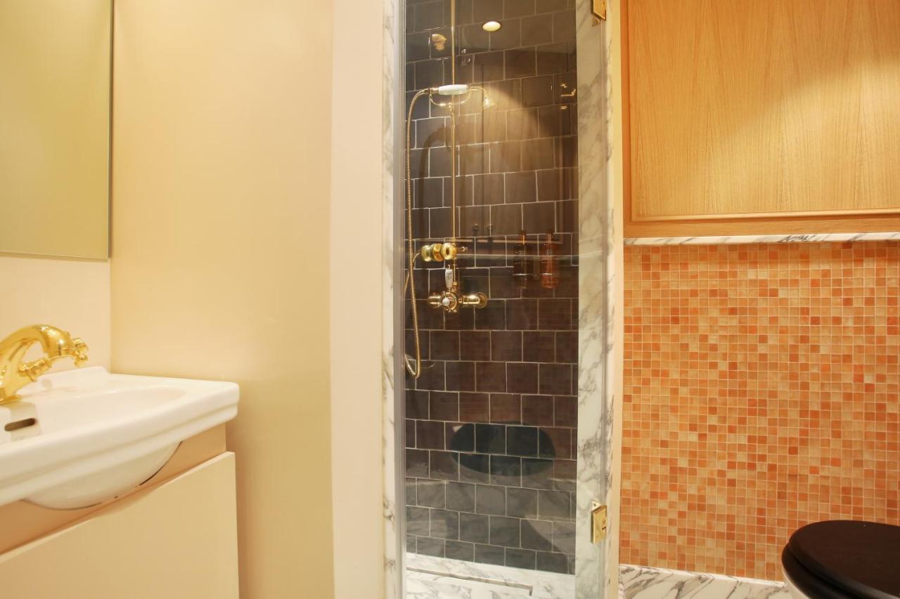 Pick A Flat'S - A Bedroom In Le Marais ปารีส ภายนอก รูปภาพ